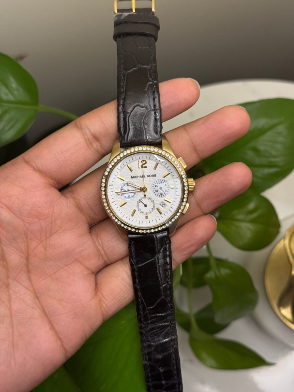 Michael Kors women’s Gold Crystal-Trim Chronograph leather strap Watch - Picture 7 of 7